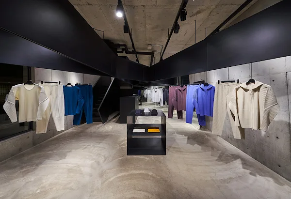 HOMME PLISSÉ ISSEY MIYAKE Daikanyama Store 사진 4