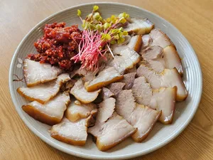 Hwanggeum Memilkkot Makguksu