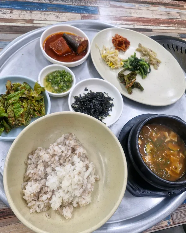 ヨンファジ ボリバプ食堂