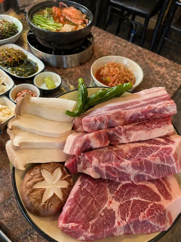 돼지만 영종직영점