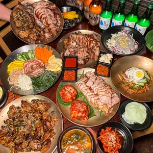 Kkankkanhan Jokbal Suwan