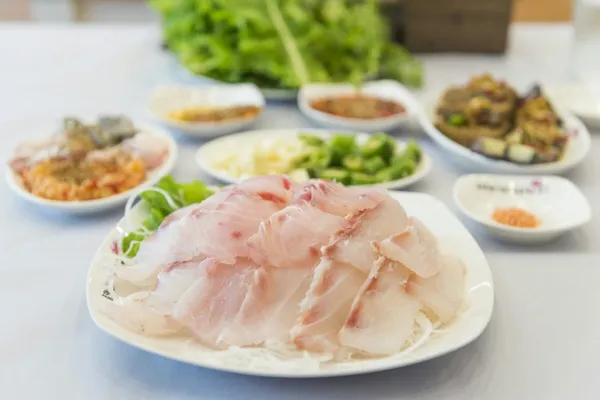 중앙횟집 사진 2