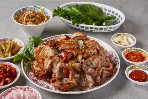 장군숯불족발 사진 2
