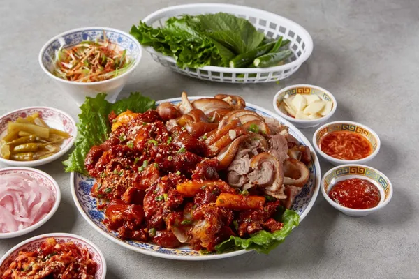 장군숯불족발 사진 4