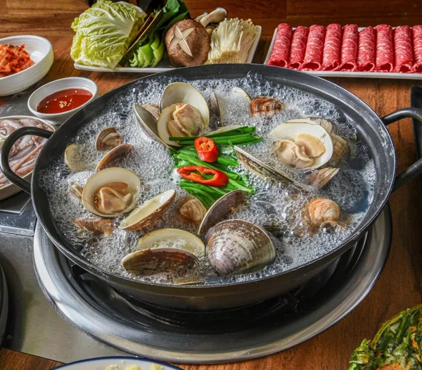 영통백합칼국수 강남점 사진 2