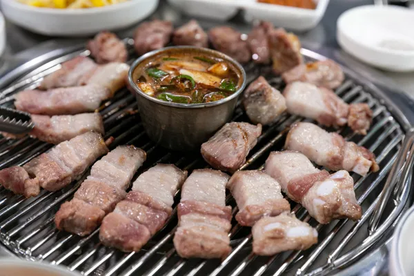 돈사촌 본점 사진 2