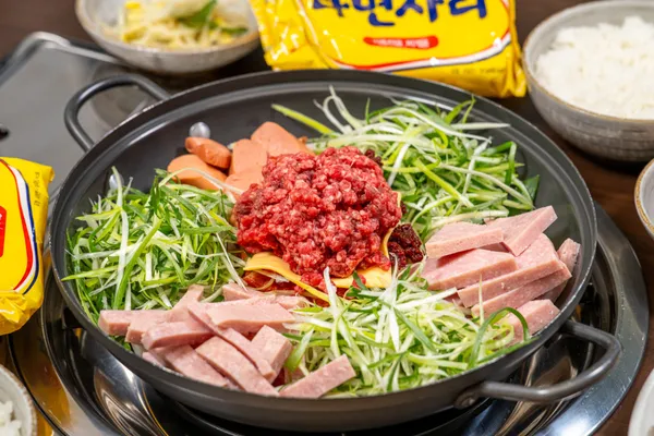 청원식당 부대찌개를 끓이다 천안두정본점 사진 5