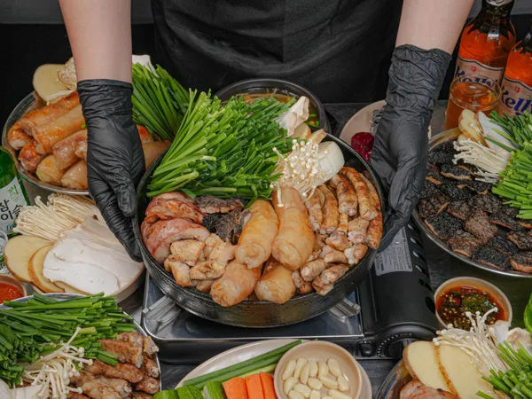 60년전통신촌황소곱창 중동직영점