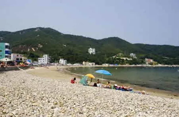 덕포해수욕장