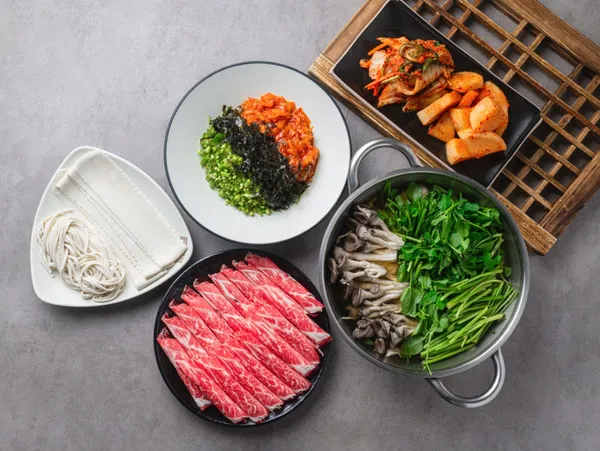 윤우재 문현샤브 칼국수 사진 2