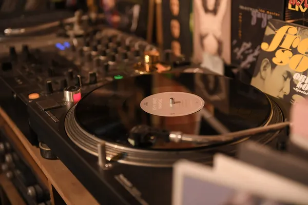 레니 LP MUSIC BAR 사진 5