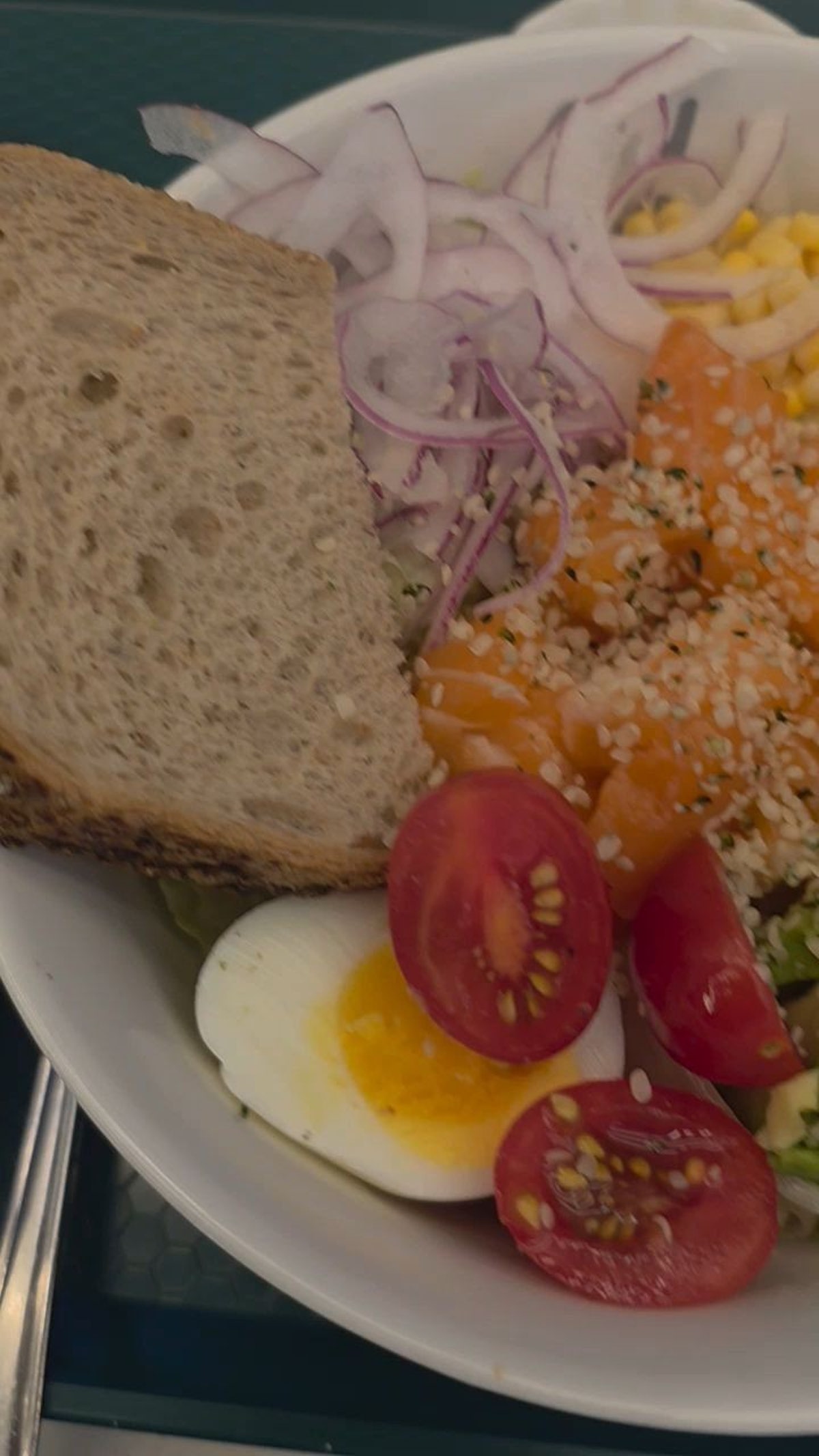 온히어 온샐러드앤포케 광화문점 사진 5