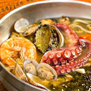 ヒョプチェカルグクス