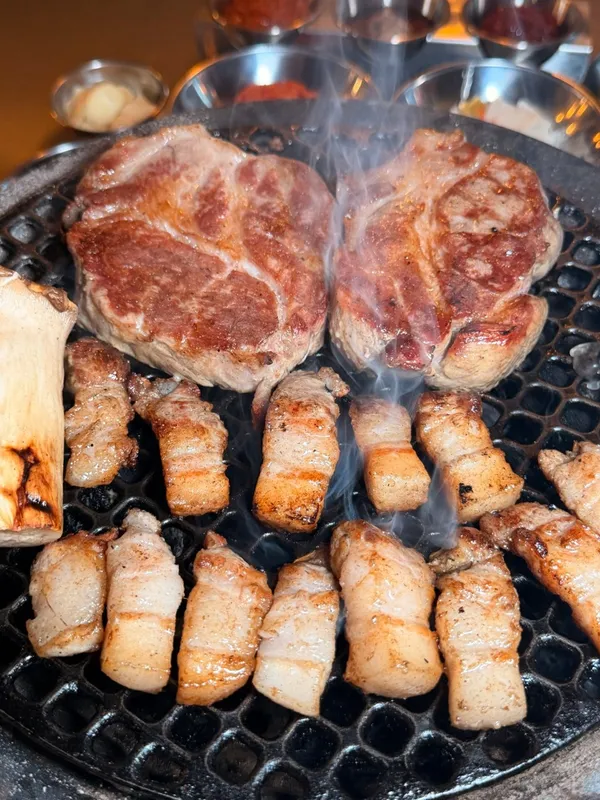 두껍 충무로점