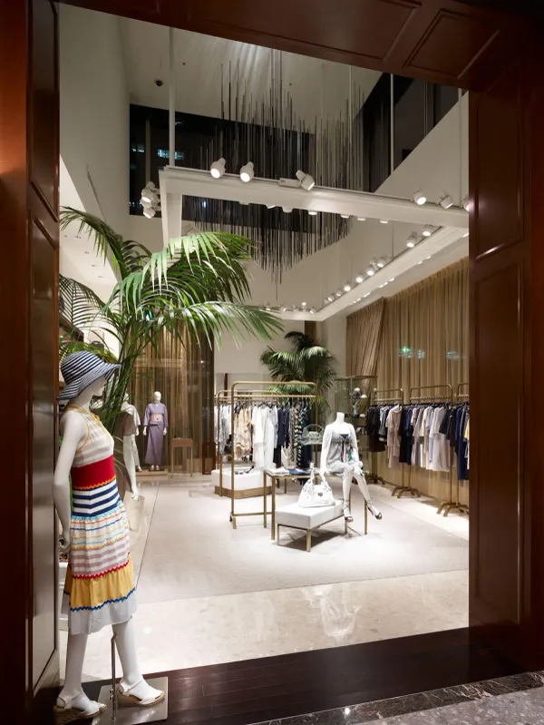 UNITED ARROWS MARUNOUCHI 사진 2