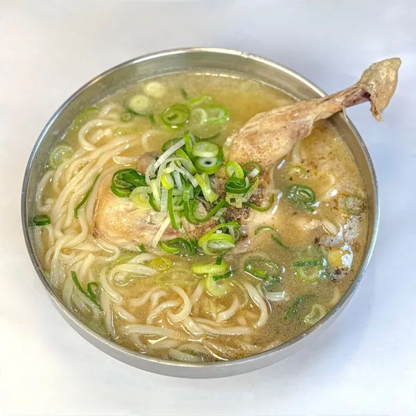 효담칼국수 닭한마리 명동본점 사진 2