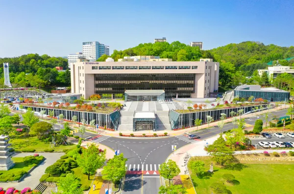 충남대학교 대덕캠퍼스 사진 2