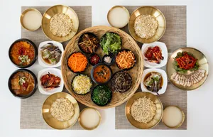 Yeonpyeongdo Kkotgetang Boribap Oido Geobukseom