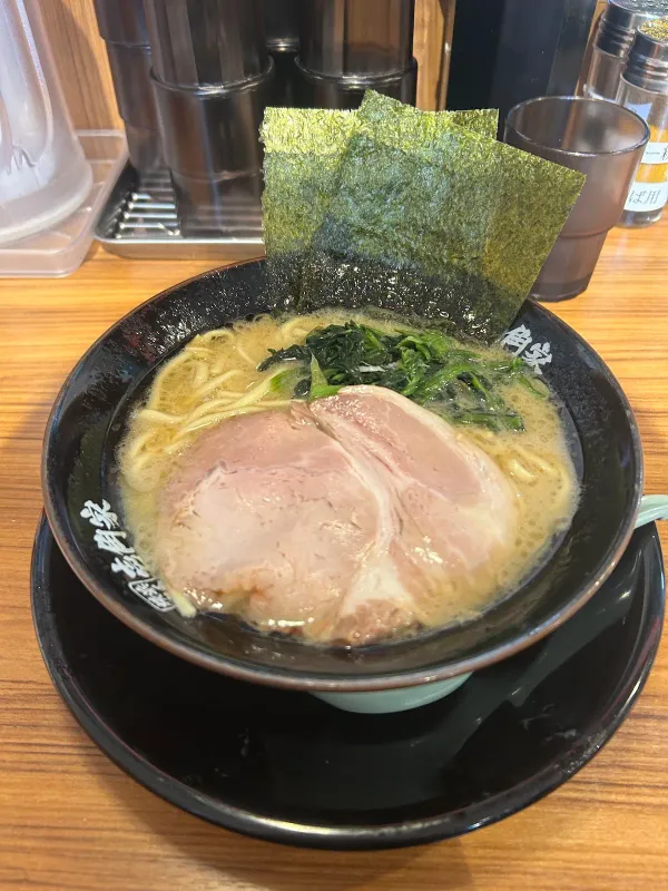 横浜家系ラーメン壱角家 新宿歌舞伎町一番街店 사진 5