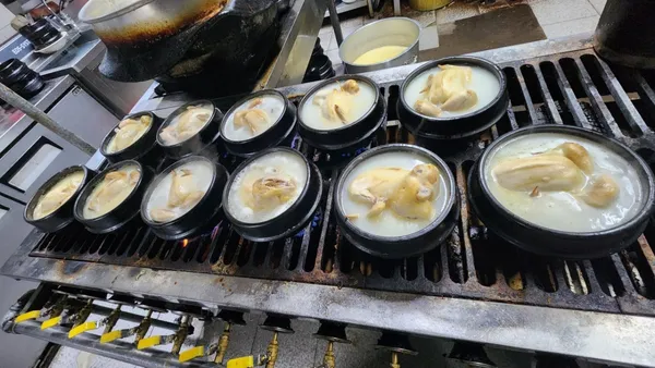 서문통닭삼계탕 사진 2