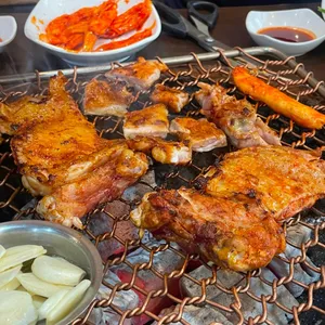 Seolhwa Chamsut Dakgalbi Yullyang Branch