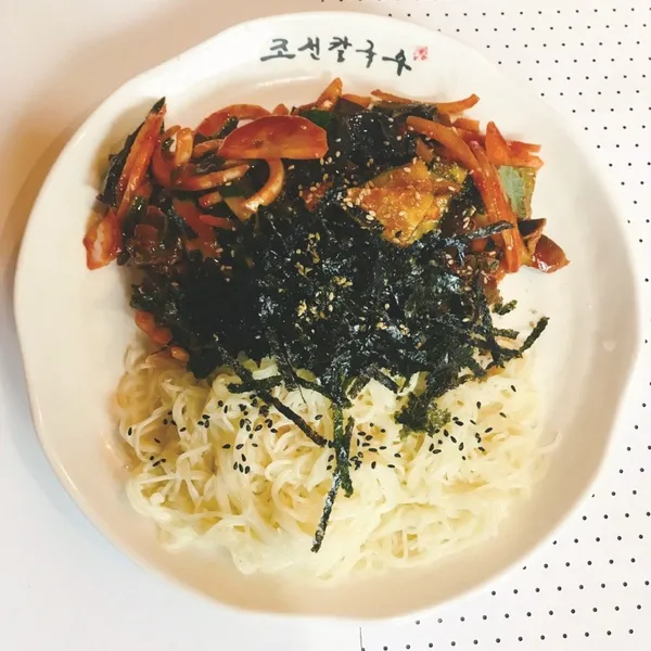 チョソンカルグクスワトンマッコリ ソミョンミレオレ本店の写真4
