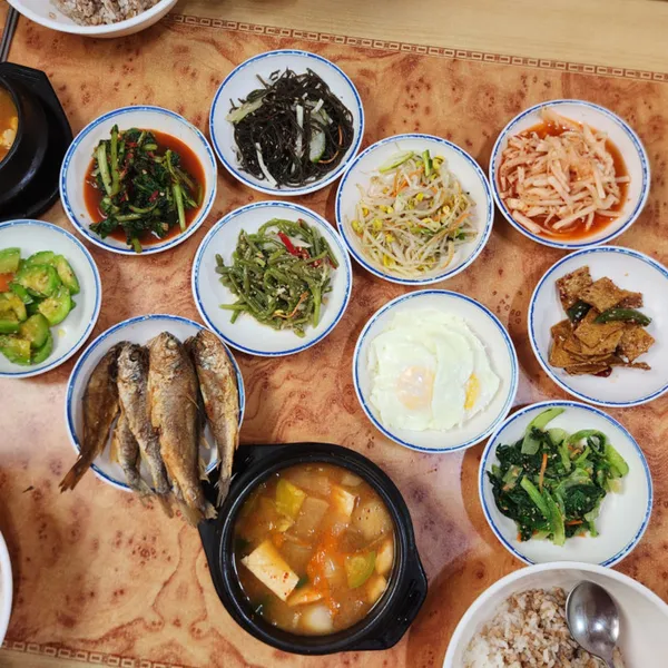 향나무보리밥집 사진 2