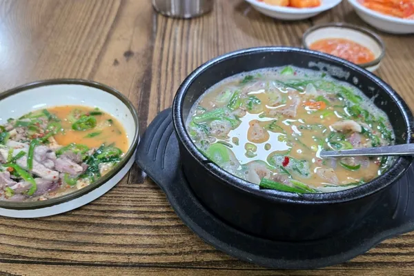 Ppyeohaejangguk Dwaejigukbap, photo 2