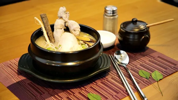 이우철한방누룽지삼계탕 기흥영통점 사진 4