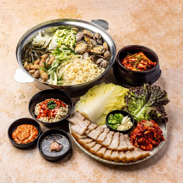 원조 죽림홍두깨 칼국수보쌈 청주본점 사진 2