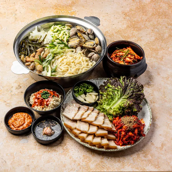 원조 죽림홍두깨 칼국수보쌈 청주본점 사진 3