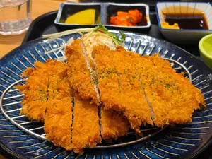 Momil En Katsu Sagajeong Branch