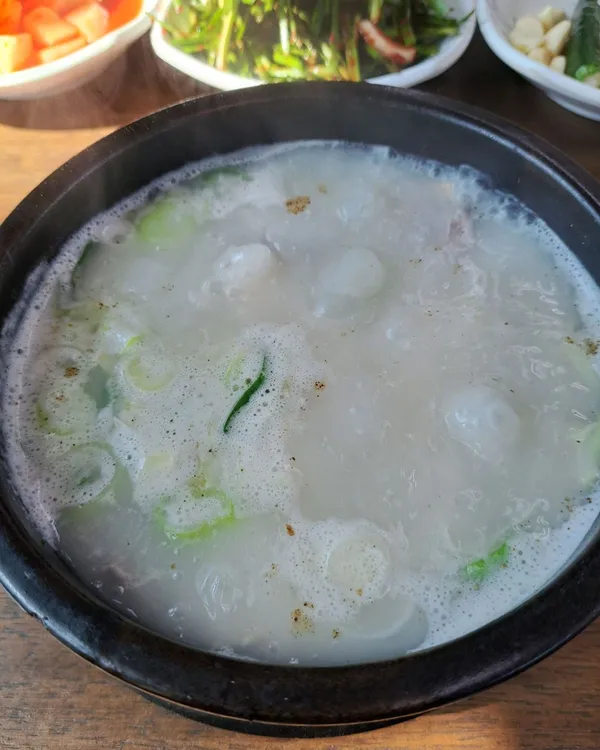 밀양가마솥돼지국밥 본점