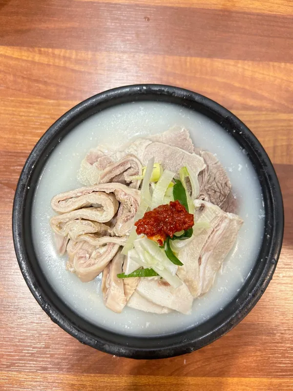 부산토박이돼지국밥 광안본점 사진 4