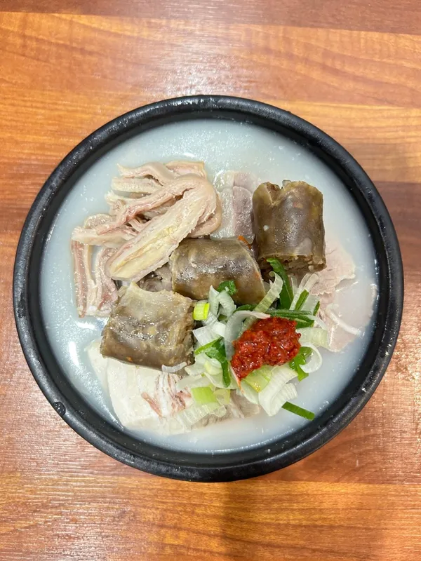 부산토박이돼지국밥 광안본점 사진 5