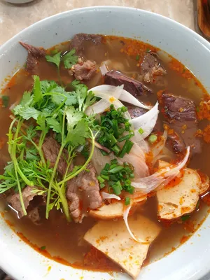 Vietnamese Rice Noodle Soup