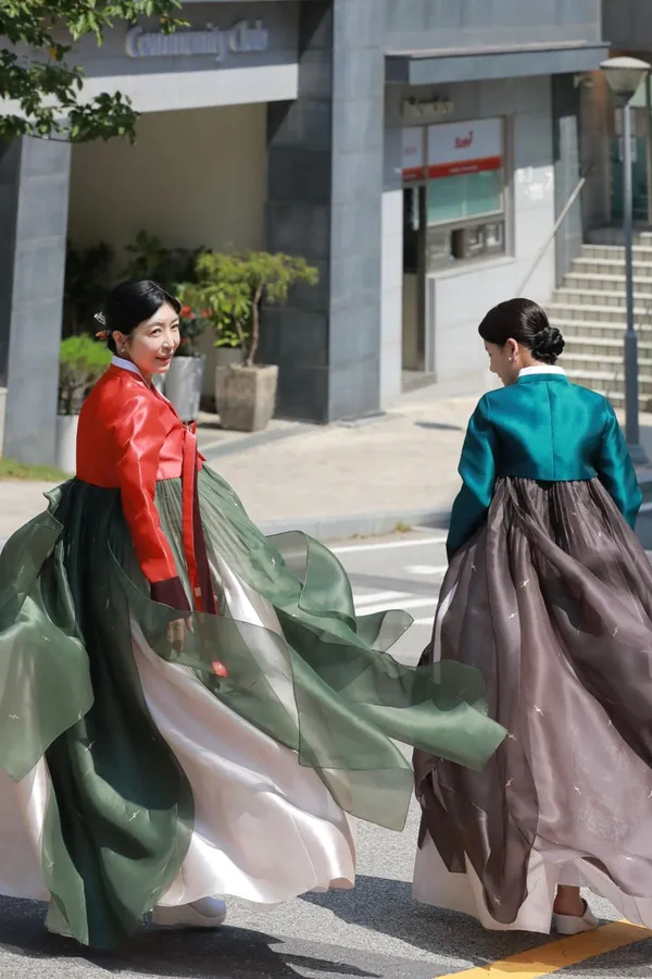서나비한복 사진 2