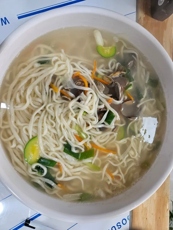 생생칼국수 & 돈돈 청라본점 사진 2