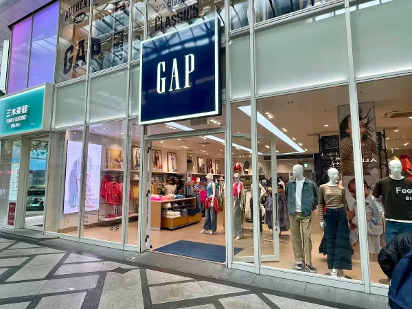 GAP Shinsaibashi