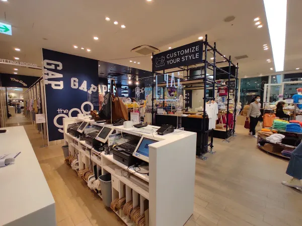 GAP Shinsaibashi 사진 3