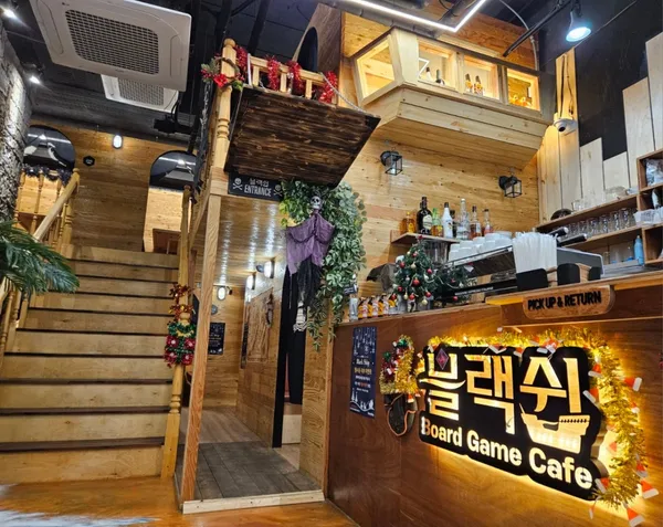 보드게임카페 블랙쉽 송도본점 사진 2