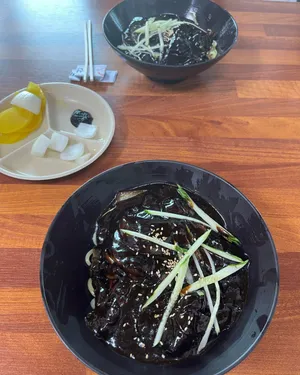 Sanbuk Son Jjajang