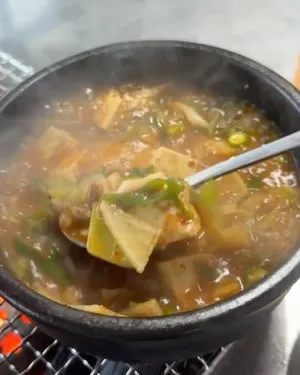 영팔식육식당