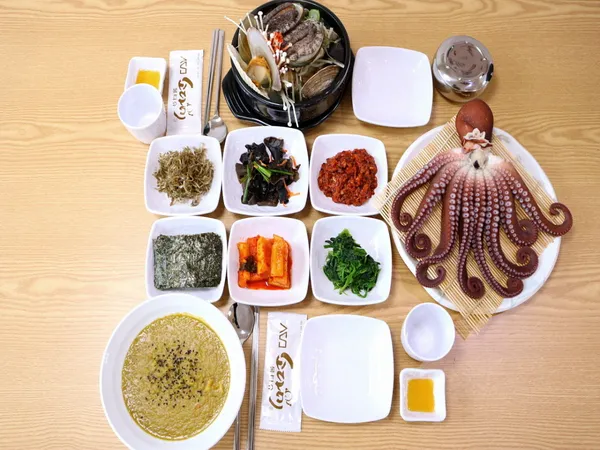 삼척전복해물뚝배기 사진 2