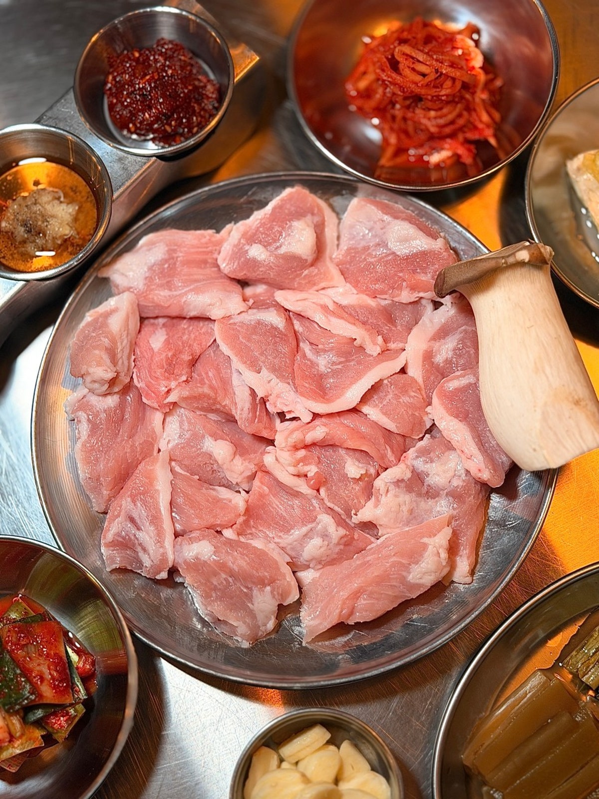 두껍 충무로점 사진 2
