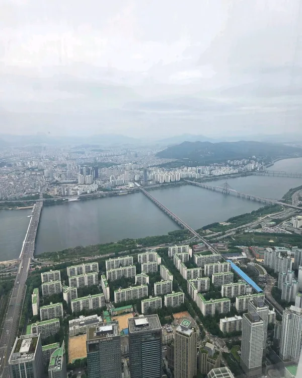 Seoul Sky Cafeteria