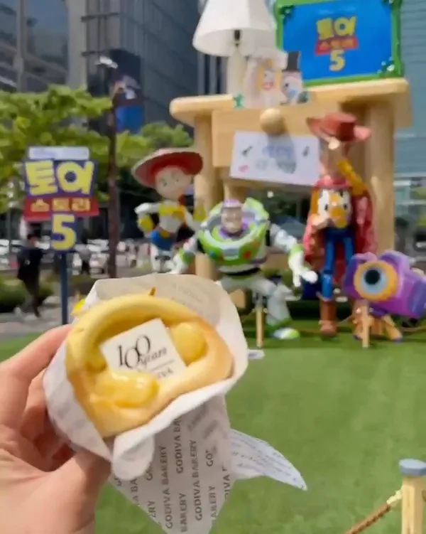 ゴディバ ベーカリー 現代百貨店 貿易センター店の写真3