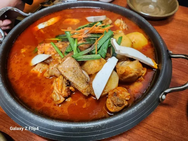 원조감나무집참옻닭오리전문점