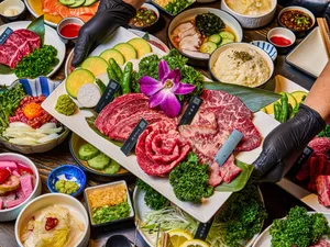 ヨシヤ ヤキニク ヨントンマンポ駅店