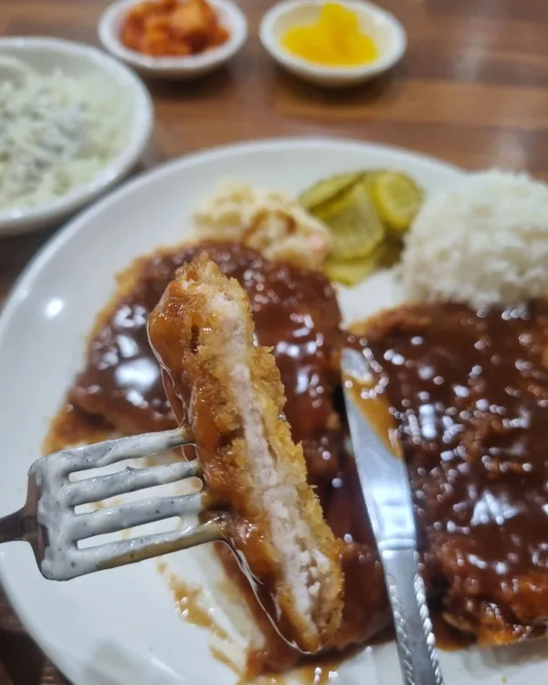 돈가스마을 직영점 사진 4